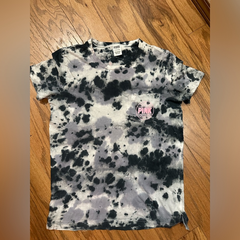 Victoria Secrets Pink Tshirt